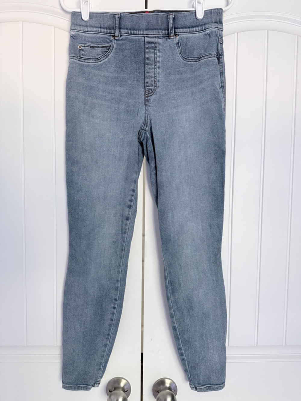 SPANX Sara Blakely Light Wash Skinny Jeans Pull-On Shaping Size M
